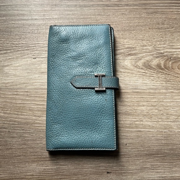 Authentic Hermes Leather Bearn Wallet - Picture 2 of 12